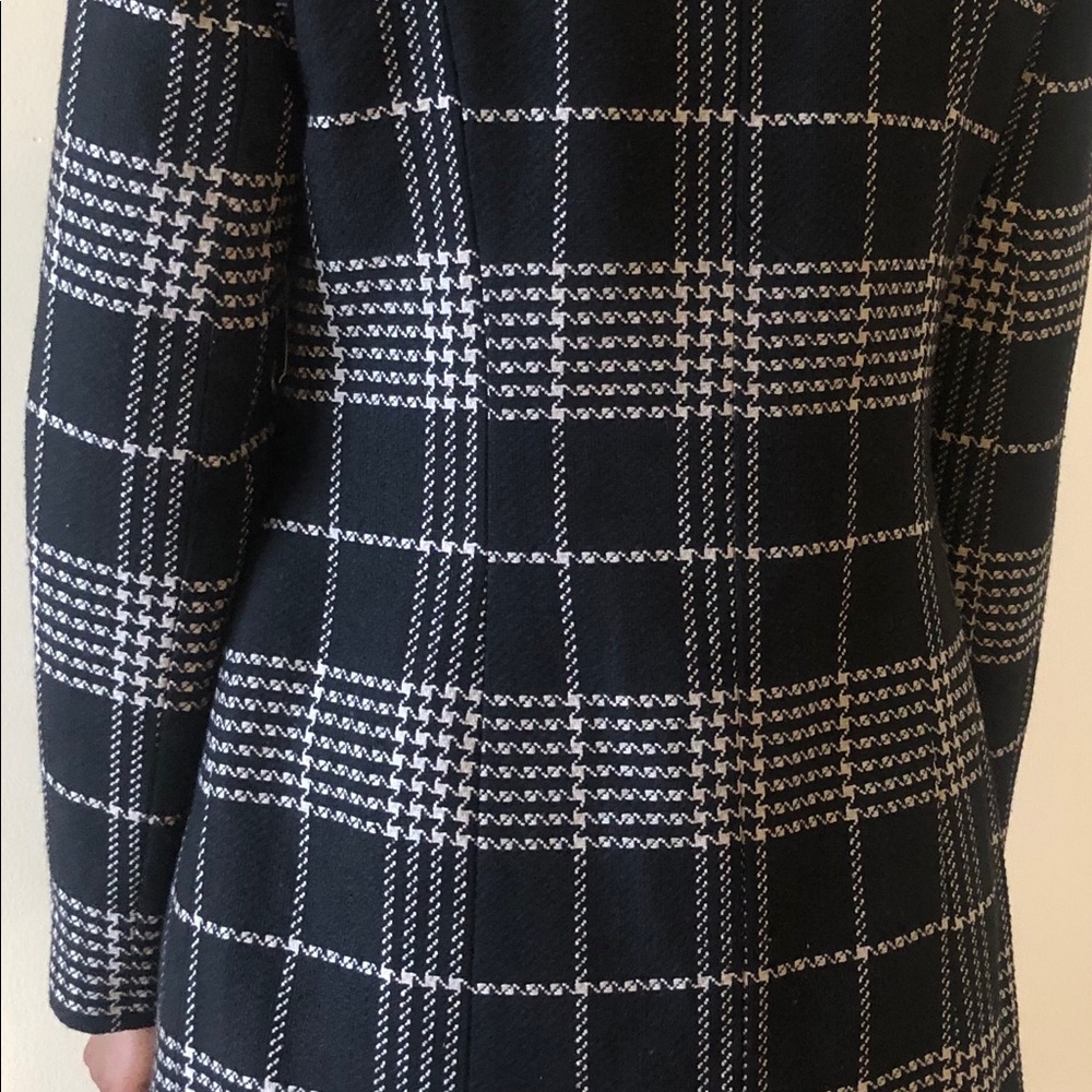 Spring Jacket - Picture 2 of 6